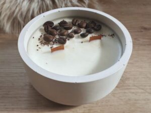 Sójová svíčka v betonu – Kávové pohlazení